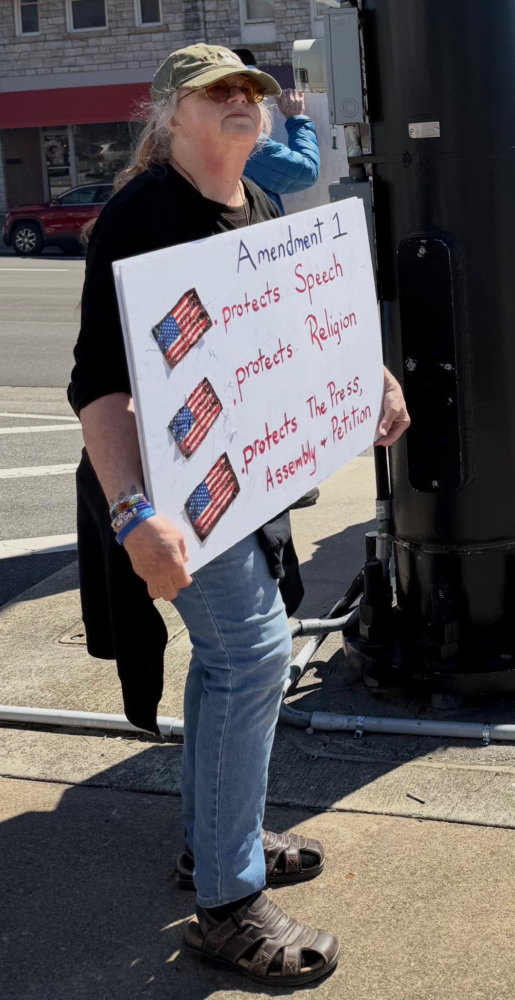 Russell County Makes History with First 'No Kings' Protest — photo 2