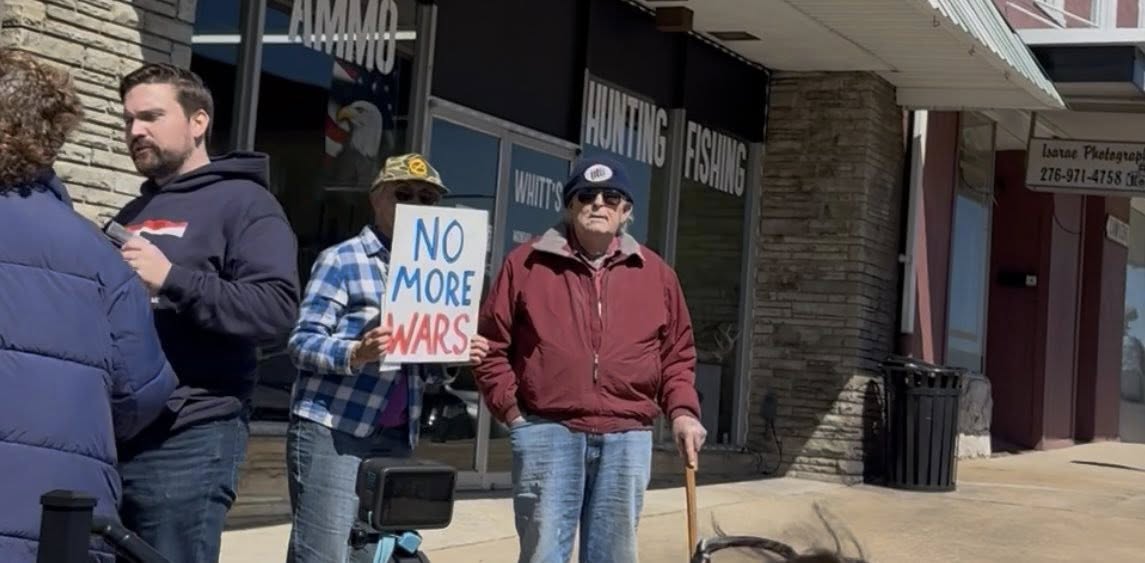 Russell County Makes History with First 'No Kings' Protest — photo 3